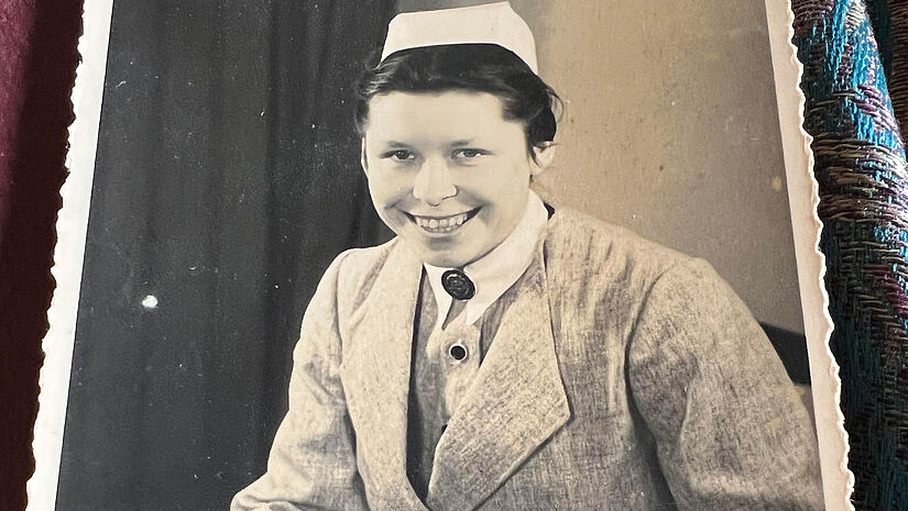 Eva-Maria Schulz als Diakonieschwester. Eva-Maria Schulz als Diakonieschwester.
