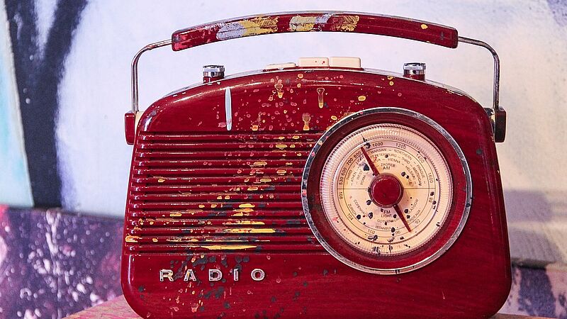 Radio in Rot 