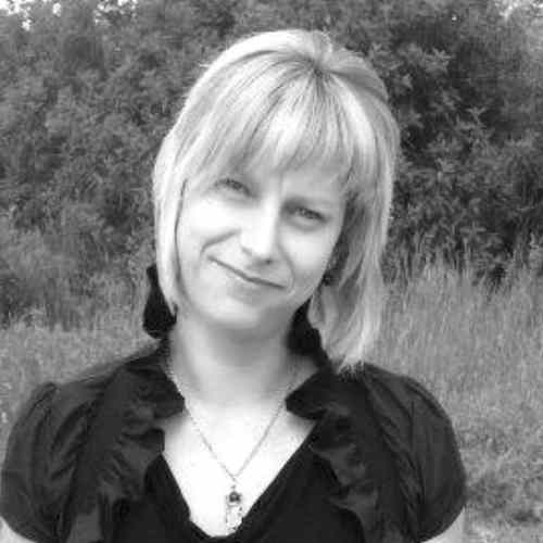 Anne-Ivonne Schulze