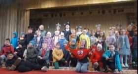 Ukrainische Kinder-Theatergruppe „Dyvosvit“