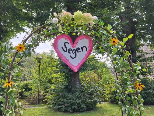 Outdoorgottesdienst auf der Kirchwiese