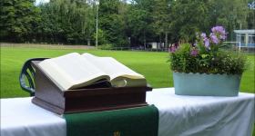 Sommerkirche im Stadion