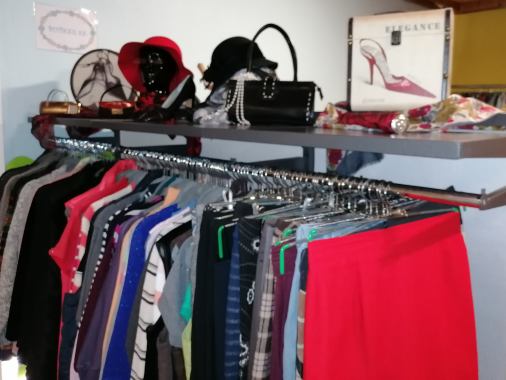"BUTIKKE KK"  SECOND HAND für den guten Zweck