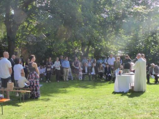 Familien-Gottesdienst mit Tauffest