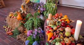 Gottesdienst zum Erntedank anschl. buntes Herbstfest rund um die Kirche