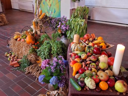 Gottesdienst zum Erntedank anschl. buntes Herbstfest rund um die Kirche