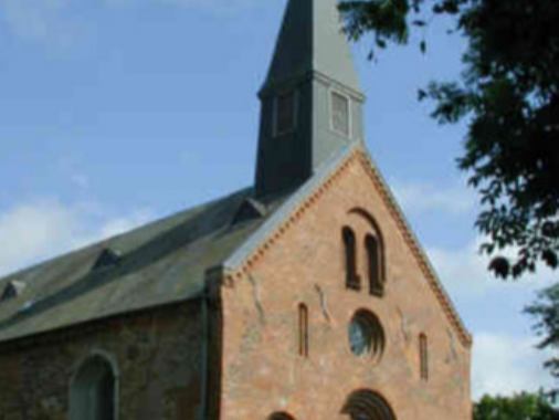 Gottesdienst in Vollerwiek, Pastor Jörg Reglinski mit Kranzniederlegung, mit Abendmahl (gleichzeitig Gottesdienst zum Volkstrauertag)