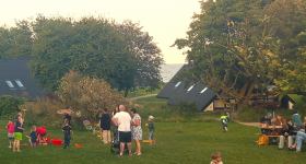 Grillen und Spielen