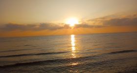 Gemeinsam wach werden am Strand