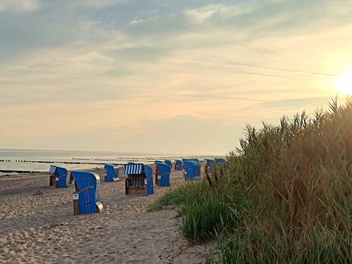 Morgenmeditation am Strand