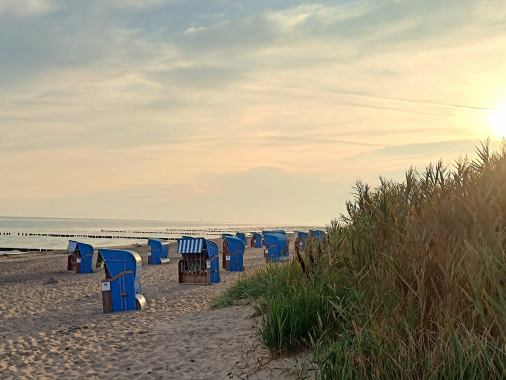 Morgenmeditation am Strand