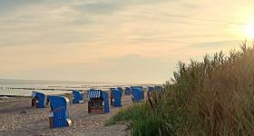 Morgenmeditation am Strand