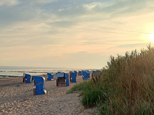 Morgenmeditation am Strand