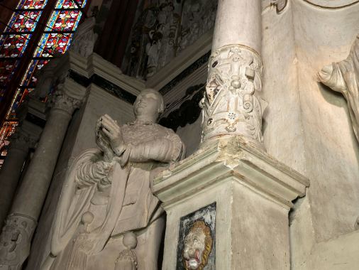 Identität und Institution