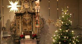 Gottesdienst an Heilig Abend mit Krippenspiel der Konfirmanden und dem Posaunenchor