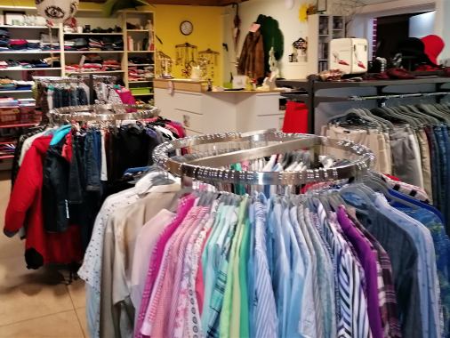 "BUTIKKE KK"  SECOND HAND für den guten Zweck