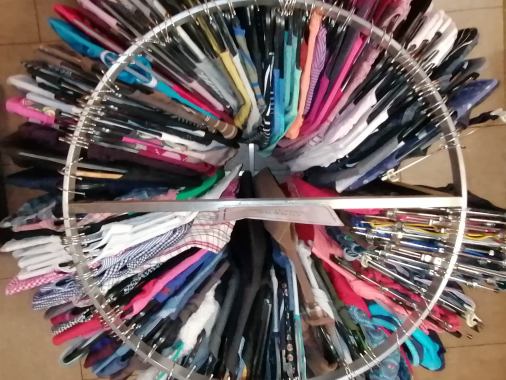 "BUTIKKE KK"  SECOND HAND für den guten Zweck