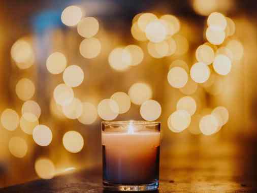 Familienkerze mit den Kindergärten