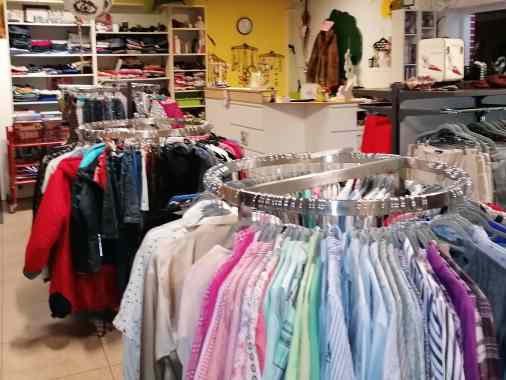 "BUTIKKE KK"  SECOND HAND für den guten Zweck