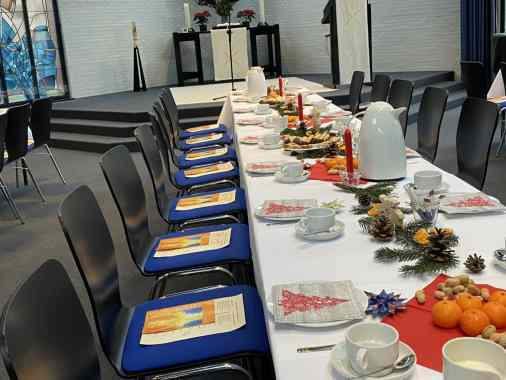 Adventfeier für Seniorinnen und Senioren m. Pn. May-B. Johannsen und Team