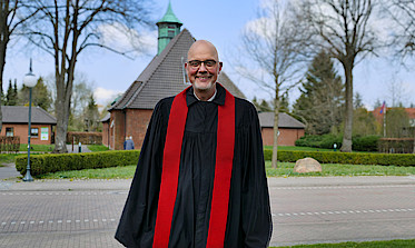 Pastor Dr. Axel Kapust