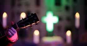 Jugendgottesdienst mit Band