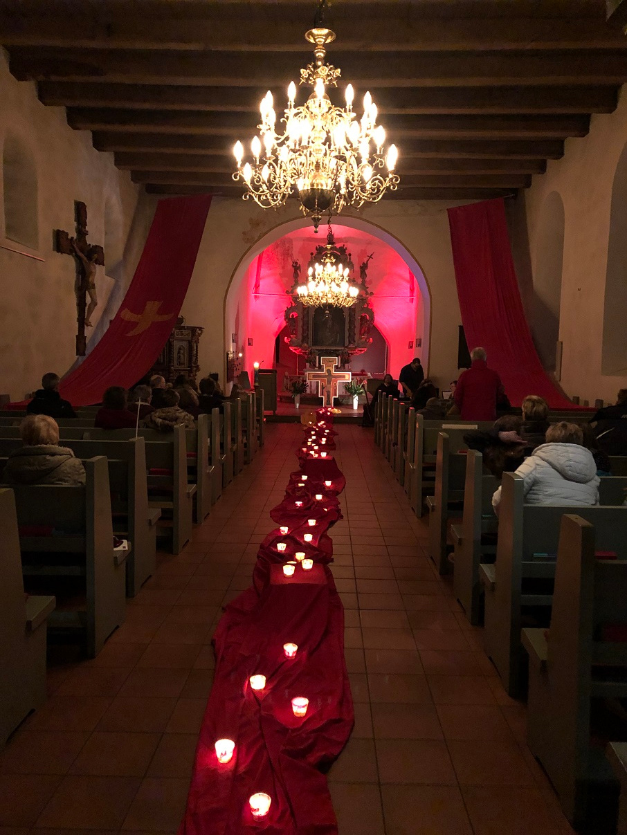 Taizé-Gebet in der Osternacht mit Feier des Abendmahls (Borbyer Kirche)