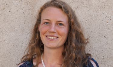 Dr. Julia Henningsen