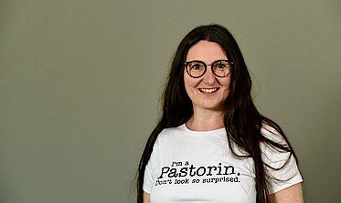 Pastorin Adela Jártimová