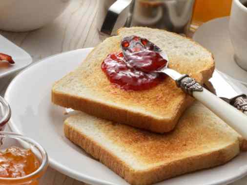 GEMEINDEFRÜHSTÜCK für Jung + Alt mit Vortag unserer Pastorinnen M.-B. Johannsen + F. Magaard