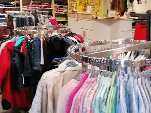 "BUTIKKE KK"  SECOND HAND für den guten Zweck