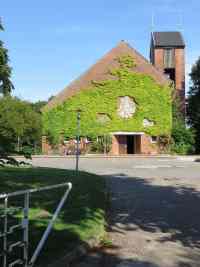 <a href="/veranstaltungen/detailansicht/event/3-so-n-trinitatis-gemeindefest.html" target="_self">3. So. n. Trinitatis / Gemeindefest</a>