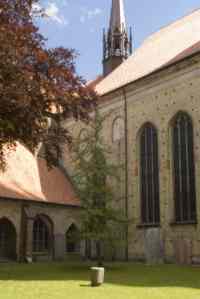 <a href="/veranstaltungen/detailansicht/event/gartenzeit-im-schwahlinnenhof-6.html" target="_self">Gartenzeit im Schwahlinnenhof</a>