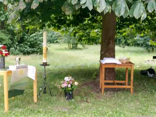 Gottesdienst im Garten