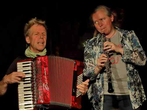 Schmarowotsnik – Neue jiddische Lieder und Klezmer