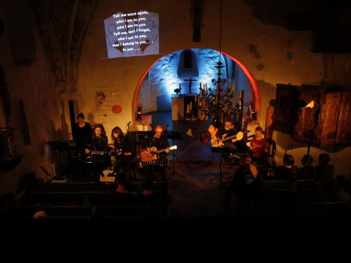 Vorstellungsgottesdienst mit Pop-Rock-Jugendband
