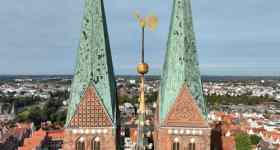 „Schritt für Schritt in die Höhe – der sanfte Turmaufstieg"