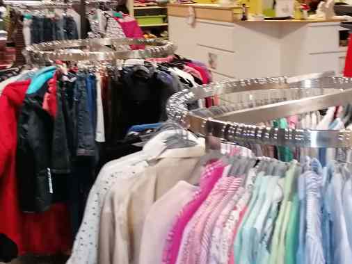"BUTIKKE KK"  SECOND HAND für den guten Zweck