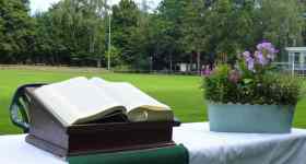 Sommerkirche im Stadion