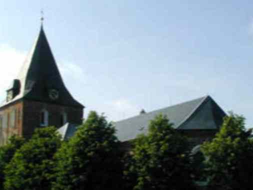 Familienkirche zu Weltkindertag in Garding, anschließend Spiele und Aktionen in und vor der Kirche, Pastor Ralf-Thomas Knippenberg und Pastor Jörg Reglinski, KITA Team Garding und Konfirmanden