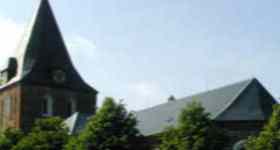 Familienkirche zu St. Martin in Garding, Treffen auf dem Schulhof, mit Laternelaufen, Pastor Ralf-Thomas Knippenberg und KITA-Team