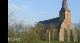 Familienkirche zu St. Martin in Tetenbüll, mit Laternelaufen, Pastor Jörg Reglinski und KITA und Grundschule Tetenbüll
