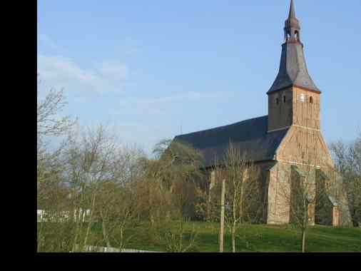 Familienkirche zu St. Martin in Tetenbüll, mit Laternelaufen, Pastor Jörg Reglinski und KITA und Grundschule Tetenbüll
