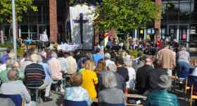 Ökumenischer Open-Air-Gottesdienst mit der Kirche am Krankenhaus