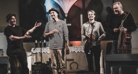 Robert Carl Blank & The String Poets - „Ungefähr Genau Hier“