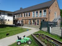 <a href="/institutionen/institution/ev-kita-hollerbue-in-hollingstedt.html" target="_self">Ev. Kita &quot;Hollerbü&quot; Hollingstedt</a>