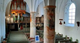 Orgelmusik und Kirchenführung in Garding, Pastor Ralf-Thomas Knippenberg und Kantorin Elisabeth Weisenberger