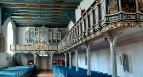 Orgelmusik und Kirchenführung in Tetenbüll, Pastor Jörg Reglinski und Kantorin Elisabeth Weisenberger