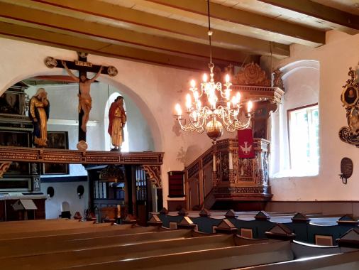Orgelmusik und Kirchenführung in Katharinenheerd, Pastor Jörg Reglinski und Kantorin Elisabeth Weisenberger