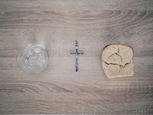 Gottesdienst mit Abendmahl zum Thema: "Das Glück kennt nur Minuten"- Hildegard Knef wird 100